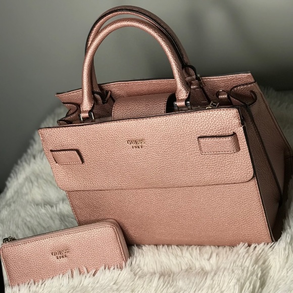 Guess Handbags - Guess bag